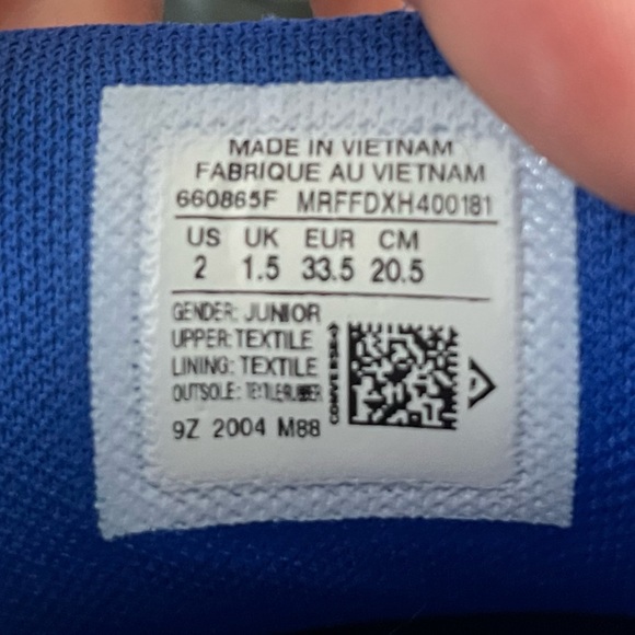 Kids black/blue converse shoes - Picture 3 of 6